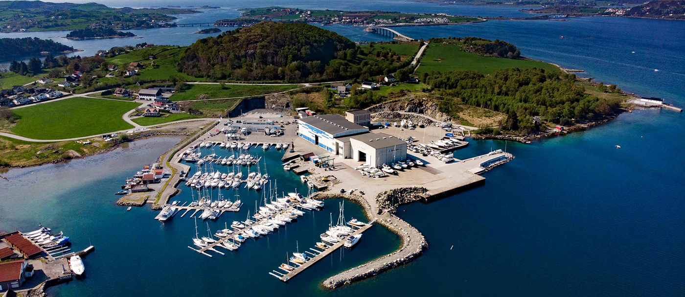 &Aring;m&oslash;y Havn