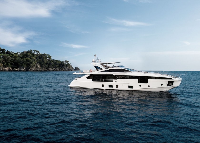 Azimut Grande 32