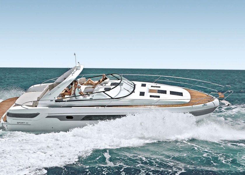 Bavaria Sport 44