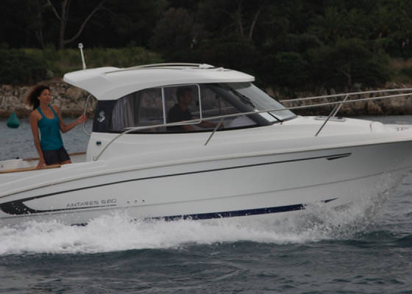 Beneteau Antares 6.80