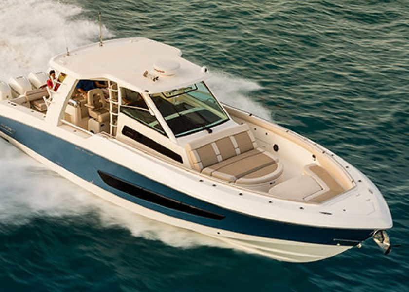 Boston Whaler 420 Outrage