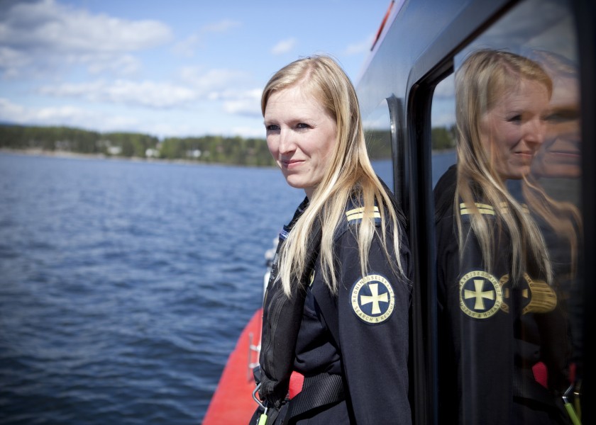 Caroline jobber som frivillig p&aring; redningssk&oslash;yta &laquo;Uni Oslofjord&raquo;.