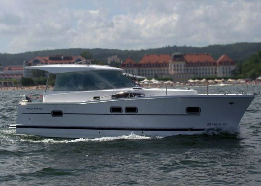 Delphia Escape 1050