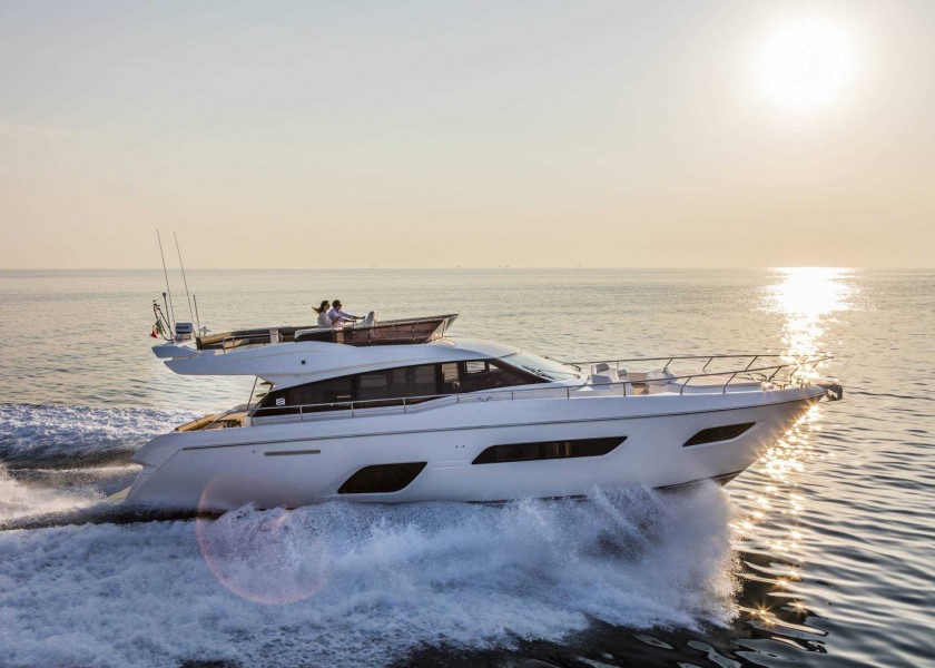 Ferretti 550