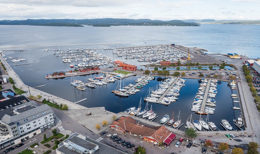 Holmestrand Sm&aring;b&aring;thavn