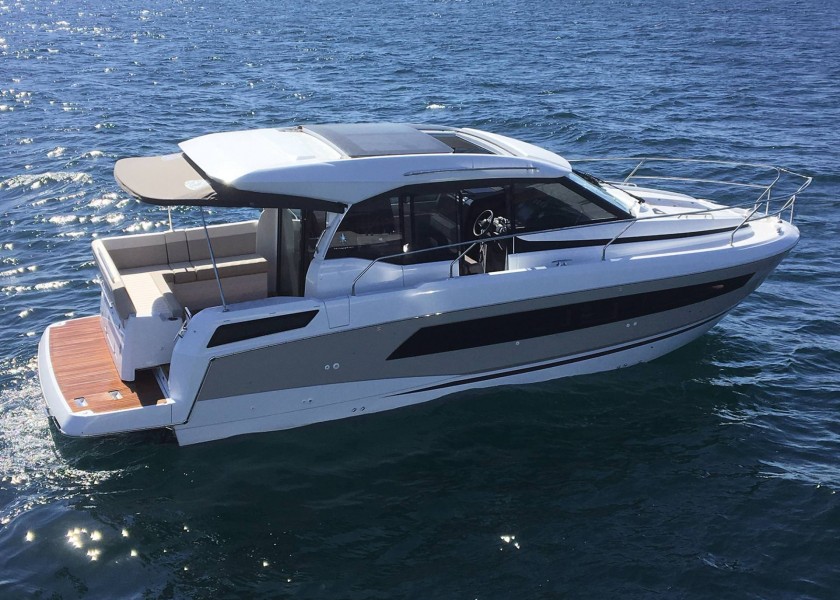 Jeanneau NC 33