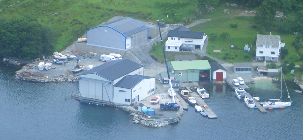 Larsst&oslash; B&aring;t & Maskinservice AS