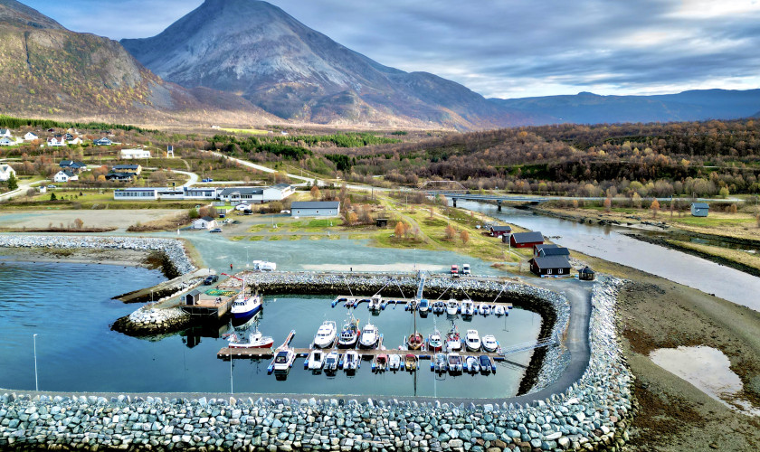 Oksfjord B&aring;tforening