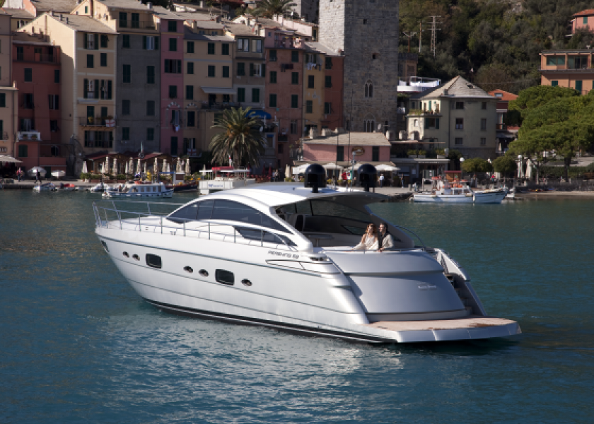 Pershing 58