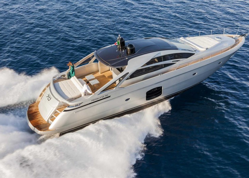 Pershing 70