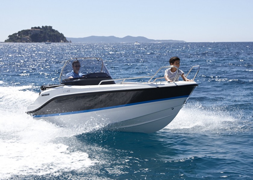 Quicksilver Activ 455 Open