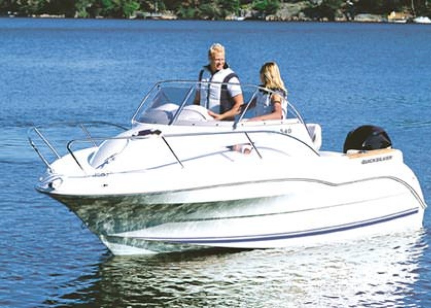 Quicksilver Activ 555 Cabin