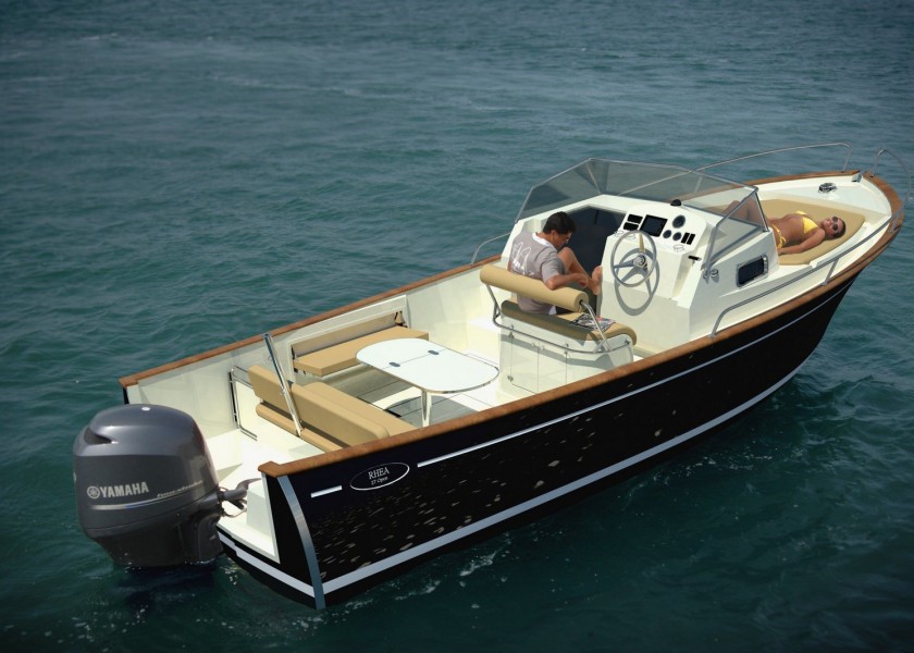 Rhea 27 Escapade