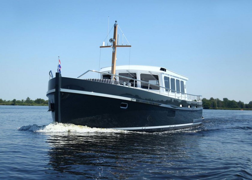 Steeler Explorer 47