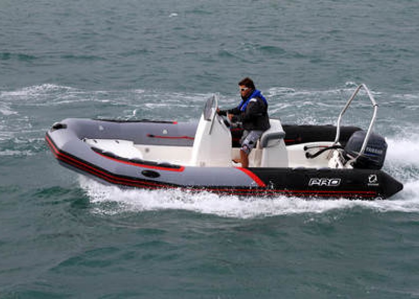Zodiac Pro Racing 550